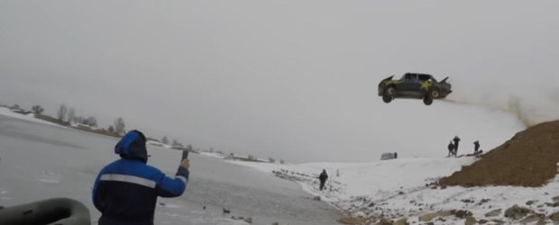 Rusii chiar au luat-o razna. Au aruncat o masina in flacari, cu tot cu sofer, intr-un lac inghetat