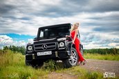 Rusoaica sexy si Mercedes-ul G63 AMG