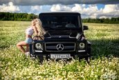 Rusoaica sexy si Mercedes-ul G63 AMG