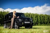 Rusoaica sexy si Mercedes-ul G63 AMG