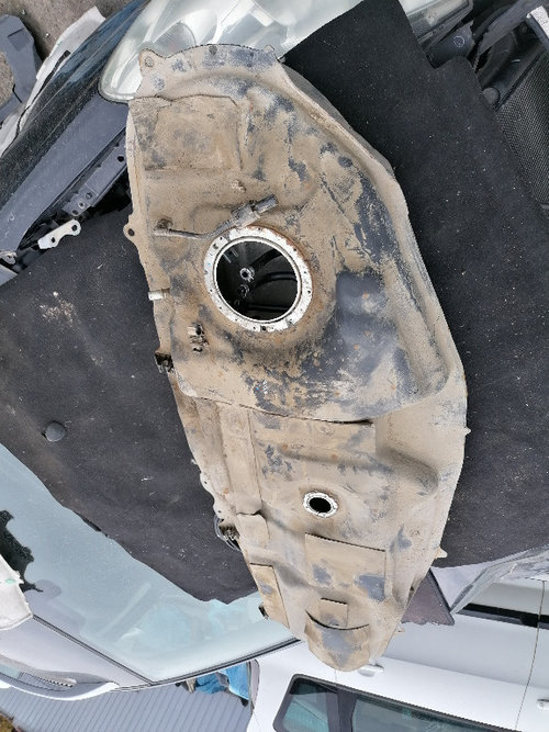 RV4030 REZERVOR COMBUSTIBIL MOTORINA 77001-42231 TOYOTA RAV 4 IV 2013 2014 2015 2016 2017 2018