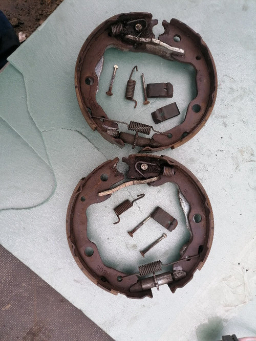 RV4087 FERODOU + ARCURI + INTINZATOR FRANA DE MANA SPATE TOYOTA RAV 4 IV 2013 2014 2015 2016 2017 20...