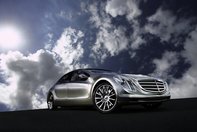 S-Class, inspirat de F700?