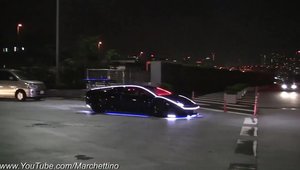 Sa impopotonezi un Lamborghini cu zeci de luminite... e ceva normal in Japonia