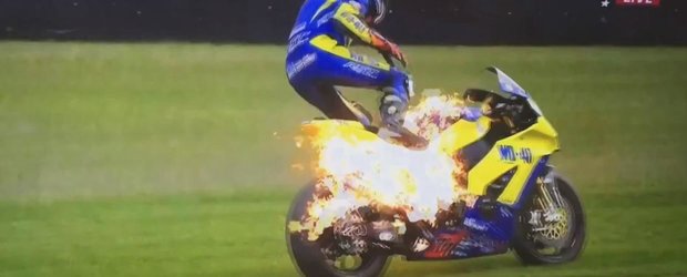 Sa-ti ia foc motocicleta sub fund nu e niciodata o idee buna