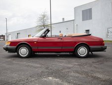 Saab 900 Turbo Convertible cu 395 de kilometri la bord