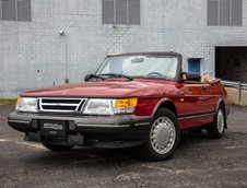 Saab 900 Turbo Convertible cu 395 de kilometri la bord