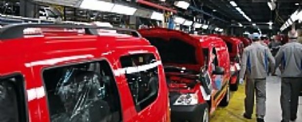 Salariatii de la Dacia vor munci pe branci: toate sambetele, din 23 mai pana la sfar&#351;it de iulie