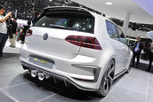 Salonul Auto de la Beijing 2014: VW Golf R400 Concept