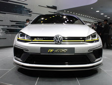 Salonul Auto de la Beijing 2014: VW Golf R400 Concept