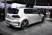 Salonul Auto de la Beijing 2014: VW Golf R400 Concept