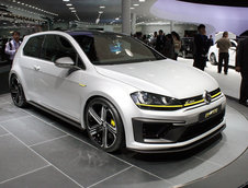 Salonul Auto de la Beijing 2014: VW Golf R400 Concept