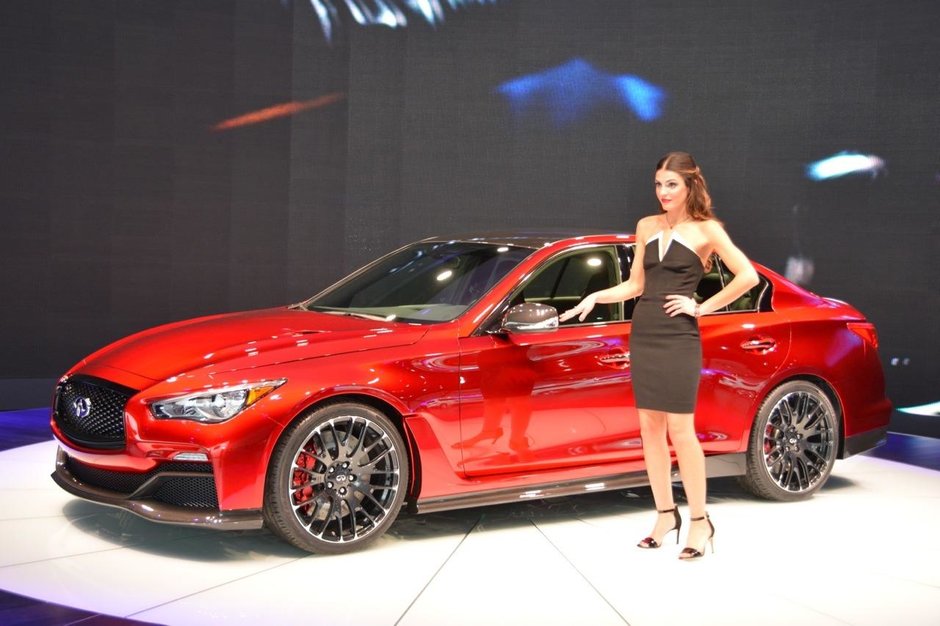 Salonul Auto de la Detroit 2014: Infiniti Q50 Eau Rouge Concept