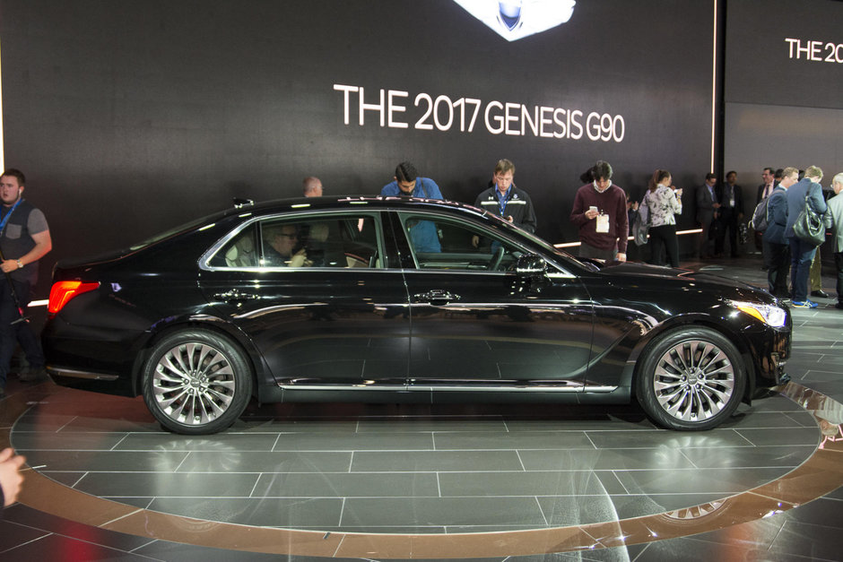 Salonul Auto de la Detroit 2016: Genesis G90 - Poze Reale