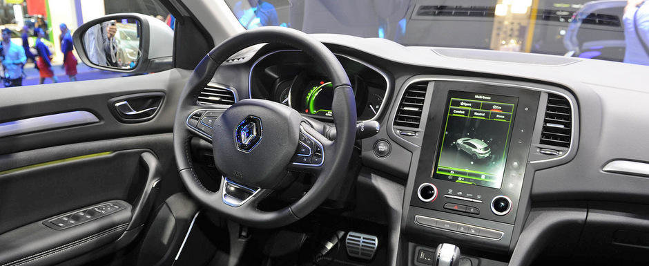Salonul Auto de la Frankfurt 2015: Noul Renault Megane, imagini reale Salonul Auto de la Frankfurt 2015: Noul Renault Megane, imagini reale