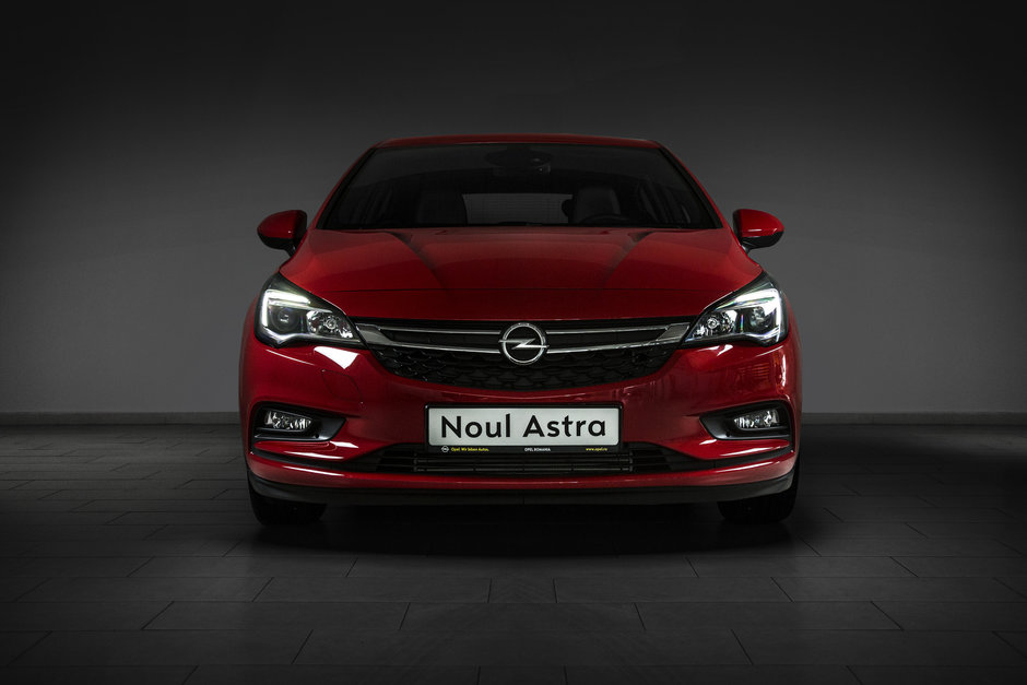 Salonul Auto de la Frankfurt 2015: Opel Astra incepe de la 15.600 E in Romania Salonul Auto de la Frankfurt 2015: Opel Astra incepe de la 15.600 E in Romania