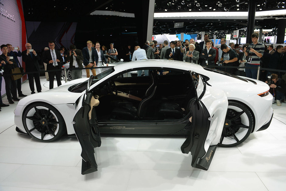 Salonul Auto de la Frankfurt 2015: Porsche Mission E Concept