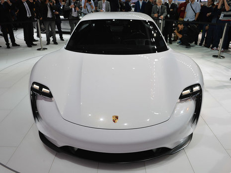 Salonul Auto de la Frankfurt 2015: Porsche Mission E Concept