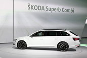 Salonul Auto de la Frankfurt 2015: Skoda Superb Sportline