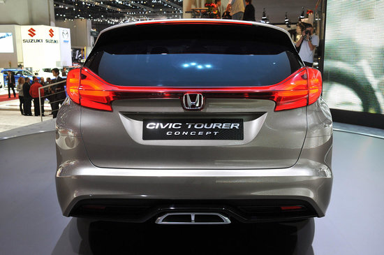 Salonul Auto de la Geneva 2013: Honda Civic Tourer Concept