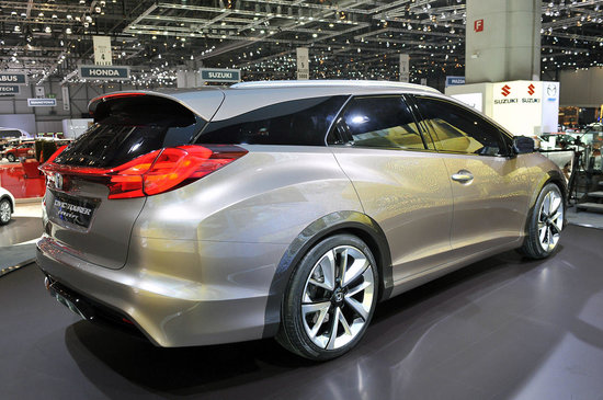 Salonul Auto de la Geneva 2013: Honda Civic Tourer Concept