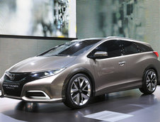 Salonul Auto de la Geneva 2013: Honda Civic Tourer Concept