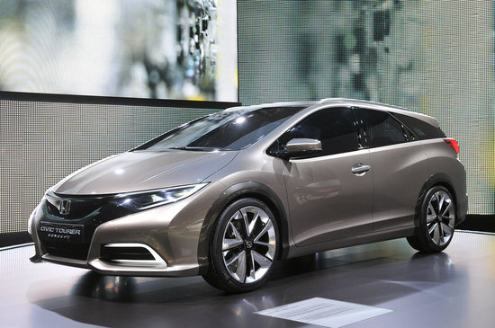 Salonul Auto de la Geneva 2013: Honda Civic Tourer Concept