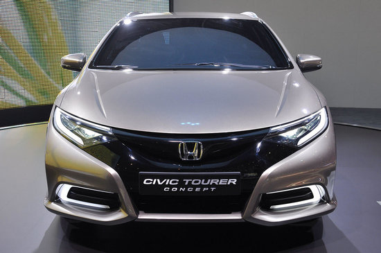 Salonul Auto de la Geneva 2013: Honda Civic Tourer Concept