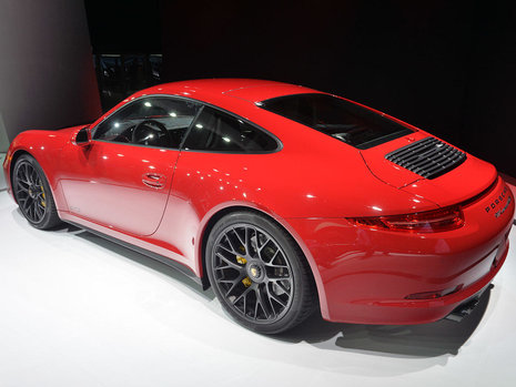 Salonul Auto de la Los Angeles 2014: Porsche 911 Carrera si Cayenne GTS