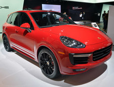 Salonul Auto de la Los Angeles 2014: Porsche 911 Carrera si Cayenne GTS