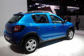 Salonul Auto de la Paris 2012: Imagini de la standul Dacia