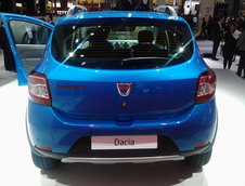 Salonul Auto de la Paris 2012: Imagini de la standul Dacia