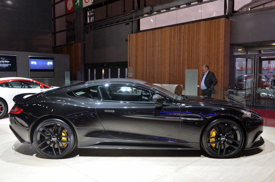 Salonul Auto de la Paris 2014: Aston Martin Vanquish Carbon Edition