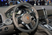 Salonul Auto de la Paris 2014: Porsche Cayenne S E-Hybrid