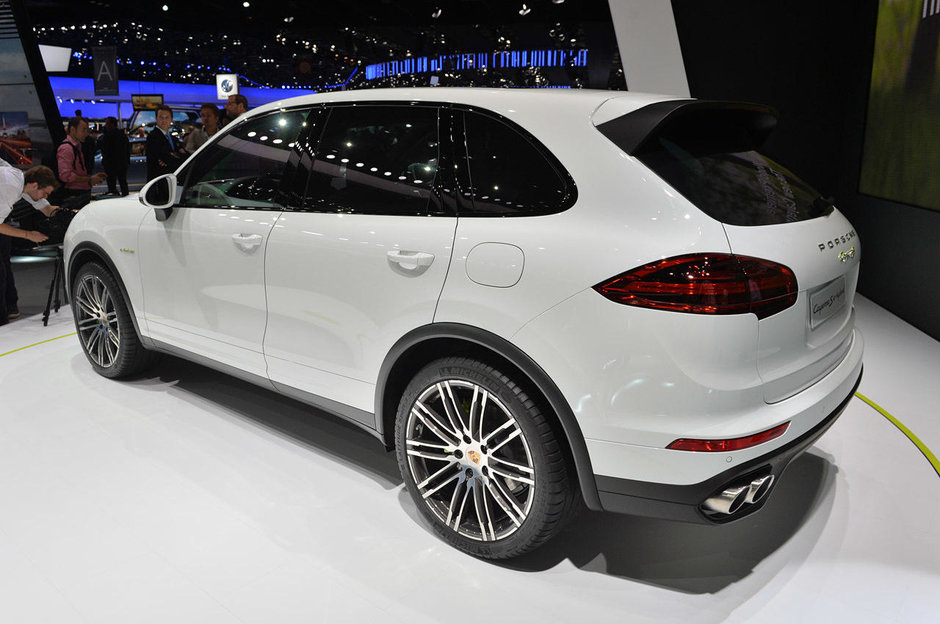 Salonul Auto de la Paris 2014: Porsche Cayenne S E-Hybrid