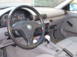 salut...am luat de curand carnetul si as vrea sa imi cumpar masina...dar nu stiu ce fel de  masina..am un buget de 2000?