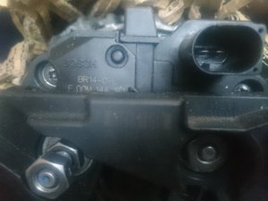 Salut am o problemă cu alternatorul pe un touran 1.6 77kw105c 2011....de ce nu încarcă cu cel nou 03L903023?