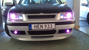 Salut ! vw bora 2000 problema xenon .