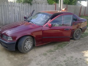 salutare! am un e36 din 95, nu stiu care este treaba cu masinuta asta ca am cumparat vreo 3 pompe de benzina?