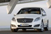 Salvati balenele: Facelift pentru Mercedes R-Class