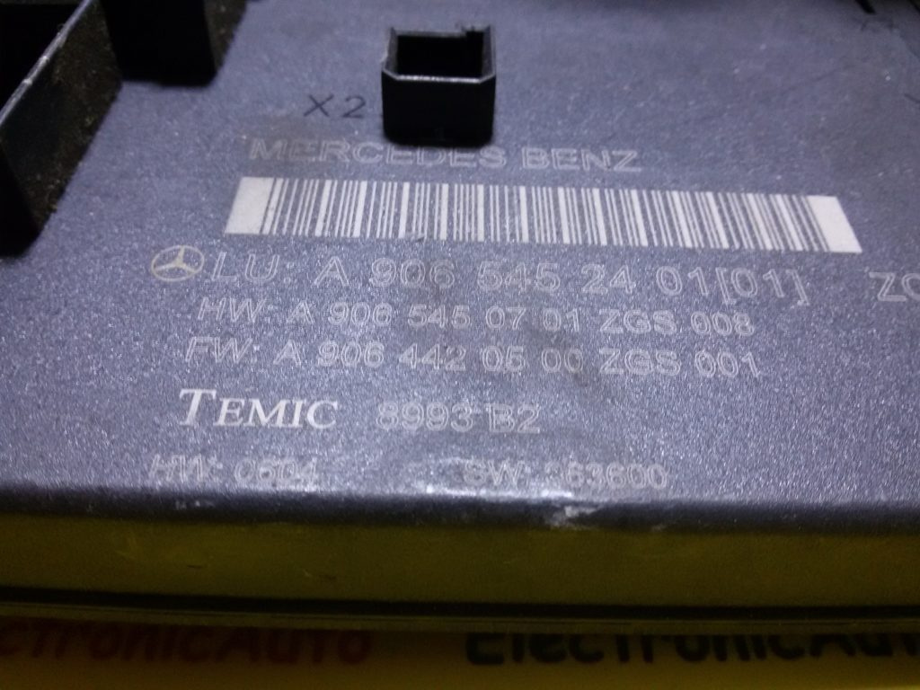 SAM Panou sigurante TEMIC MERCEDES-BENZ SPRINTER A 906 545 24 01 / A9065452401 / A 906 545 07 01 / A9065450701 / A 906 442 05 00 / A9064420500 / A 906 545 04 01 / A9065450401 / 518817028A 906 545 24 01 / A9065452401 / A 906 545 07 01 / A9065450701 /