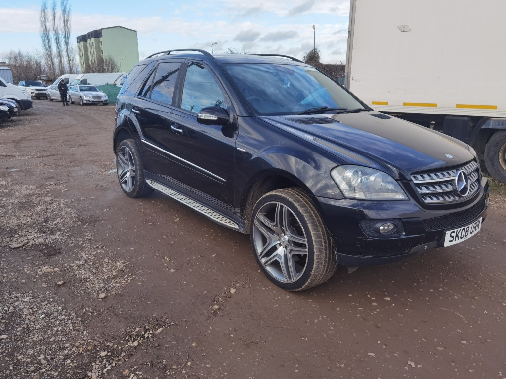 Sam spate Mercedes ML W164 an 2007