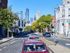 Sapte Dacii clasice au facut turul orasului New York de Ziua Nationala a Romaniei