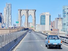 Sapte Dacii clasice au facut turul orasului New York de Ziua Nationala a Romaniei