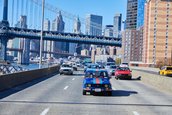Sapte Dacii clasice au facut turul orasului New York de Ziua Nationala a Romaniei