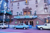 Sapte Dacii clasice au facut turul orasului New York de Ziua Nationala a Romaniei