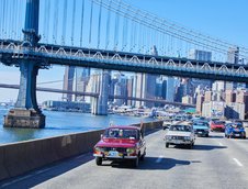 Sapte Dacii clasice au facut turul orasului New York de Ziua Nationala a Romaniei