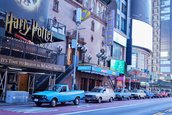 Sapte Dacii clasice au facut turul orasului New York de Ziua Nationala a Romaniei