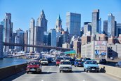 Sapte Dacii clasice au facut turul orasului New York de Ziua Nationala a Romaniei