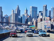 Sapte Dacii clasice au facut turul orasului New York de Ziua Nationala a Romaniei